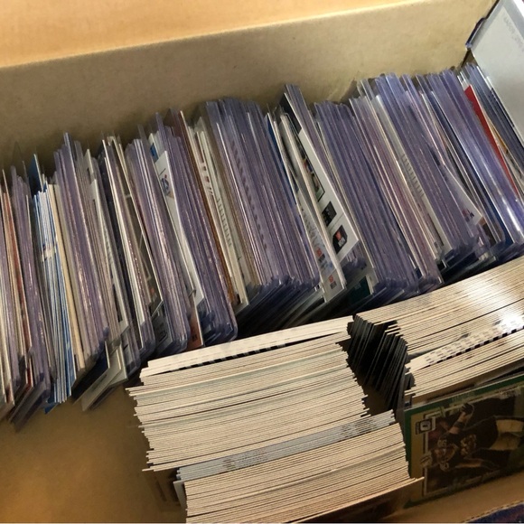 Assorted Sports Trading Cards Collection - Picture 16 of 16